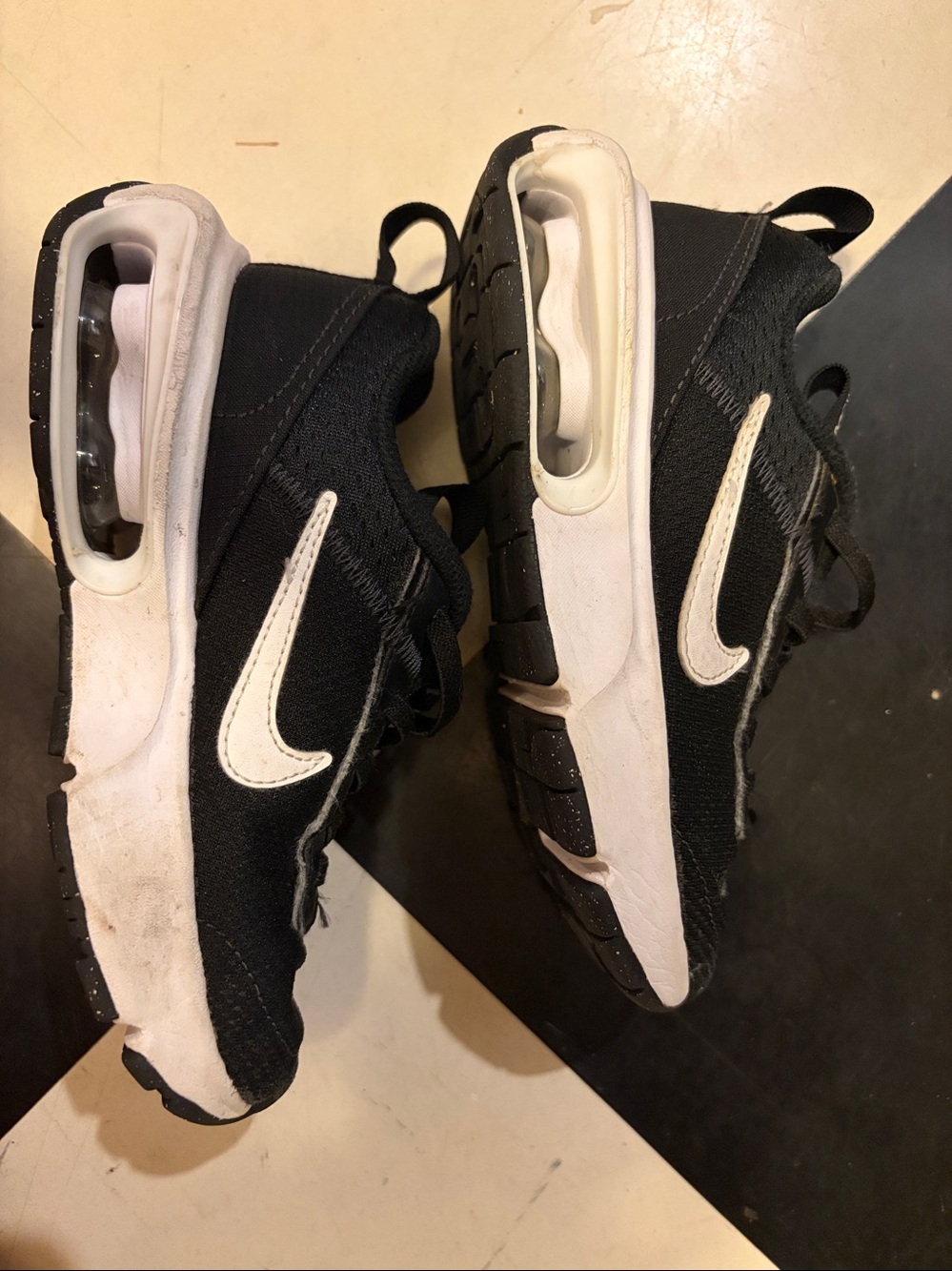 Nike AirMax Kids Black and White Lightweight Sneakers - Picture 5 of 5
